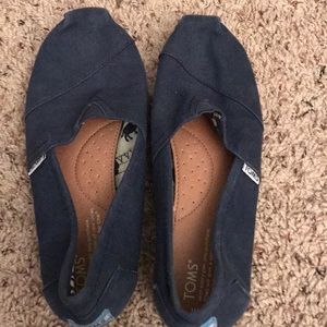 Toms slip ons